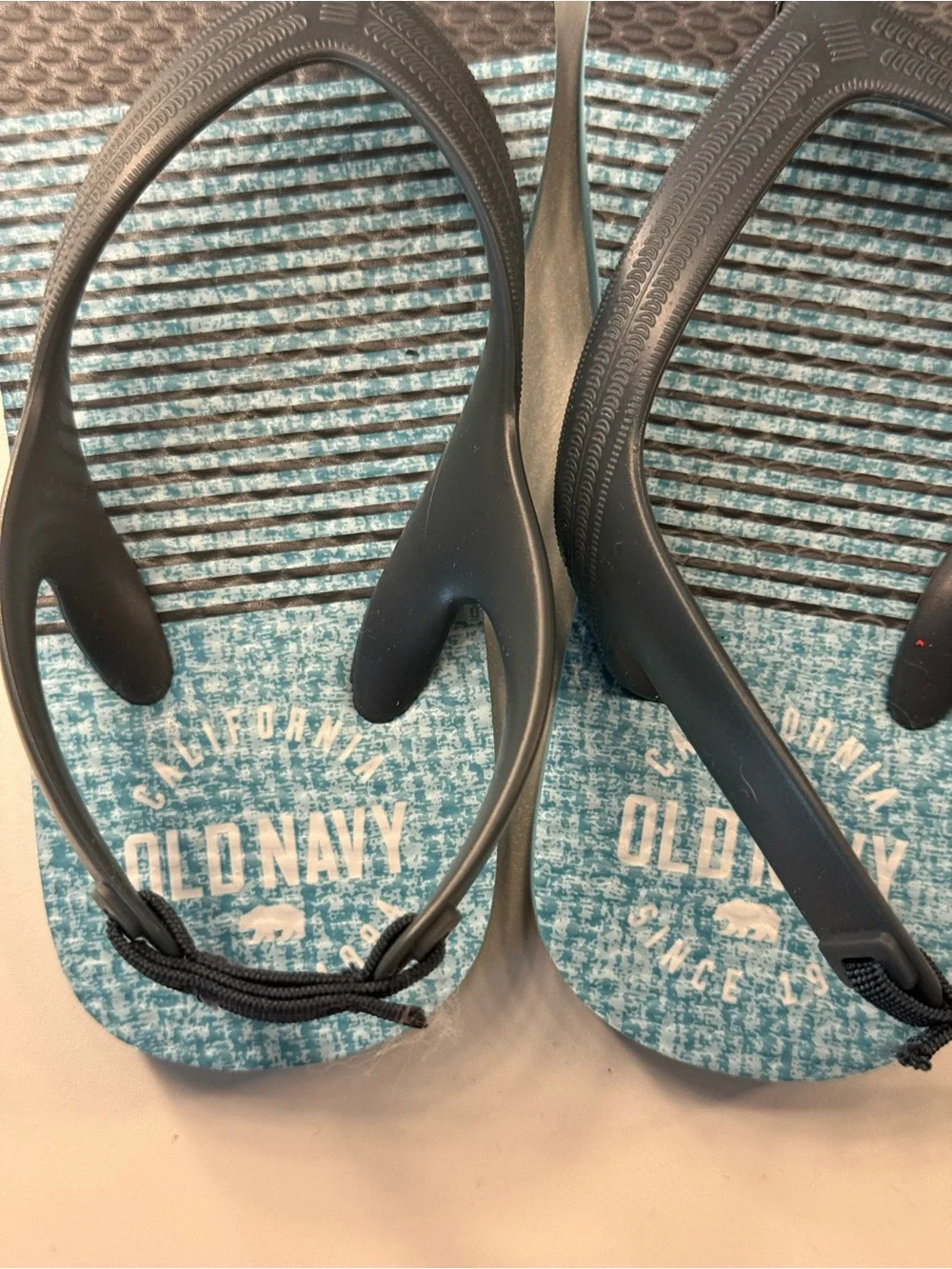 Old Navy Light Blue Textured Flip Flops SIZE TODDLER 7